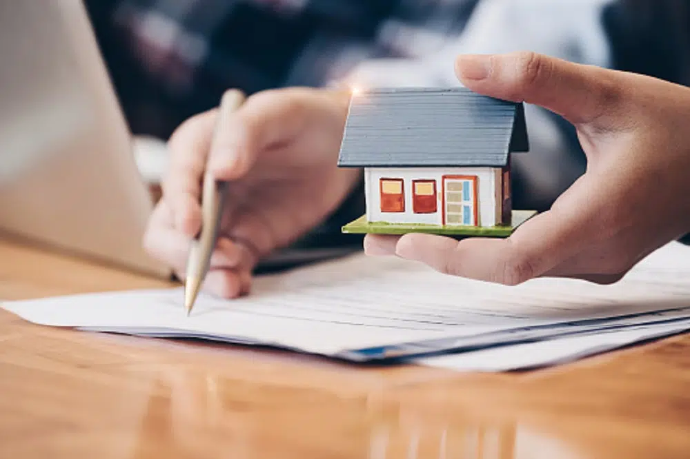 découvrez des astuces efficaces pour réduire le coût de votre assurance habitation sans sacrifier la couverture. comparez les offres, optimisez vos garanties et économisez sur vos primes d'assurance.
