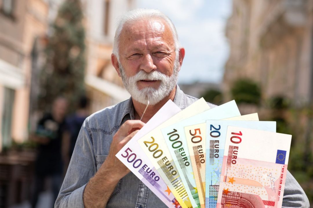 découvrez les histoires poignantes des retraités expulsés de leur domicile, un phénomène qui soulève des questions sur le droit au logement et la dignité des personnes âgées. explorez les causes, les conséquences et les solutions possibles face à cette crise sociale.