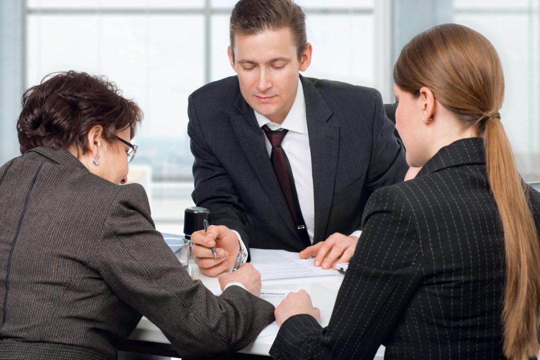 découvrez nos conseils experts pour choisir une assurance optimale adaptée à vos besoins et bénéficier d'une protection complète au meilleur prix.