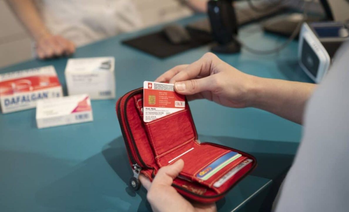 découvrez pourquoi les primes d'assurance habitation augmentent et comment protéger votre budget face à cette hausse.