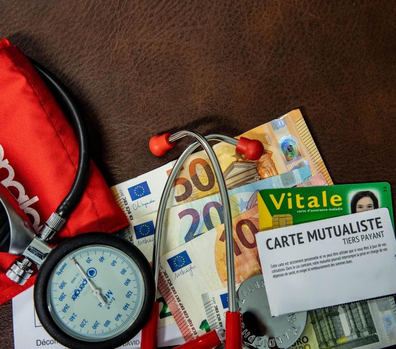 découvrez l'affaire d'escroquerie impliquant un infirmier accusé d'avoir détourné 1,8 million d'euros. analyse des faits, conséquences et enquêtes.