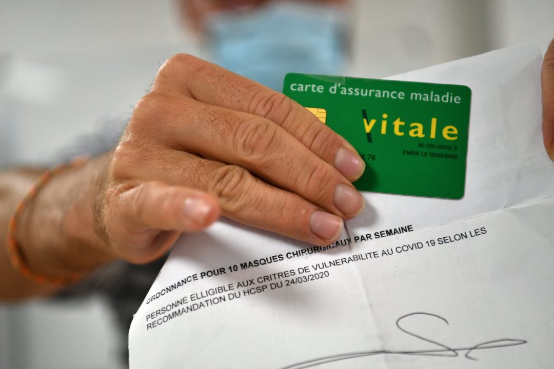 découvrez les risques encourus par les infirmiers en cas de fraude à l'assurance maladie, notamment les peines de prison et les sanctions sévères.