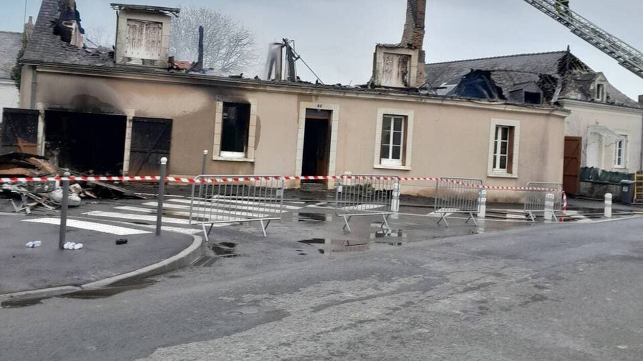 découvrez le combat d'une maman seule confrontée à la perte de son foyer après un incendie, un témoignage poignant de courage et de résilience.