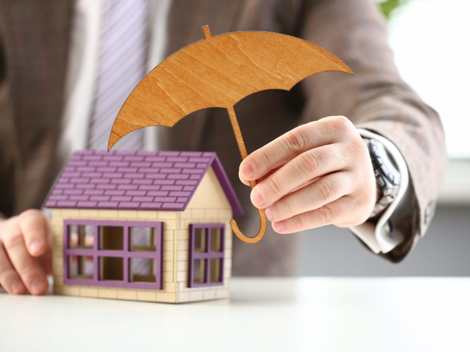 découvrez les critères essentiels de l'assurance emprunteur pour sécuriser votre projet immobilier et faire le bon choix pour votre prêt.