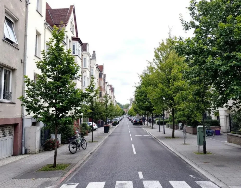 découvrez quelles clauses abusives sont interdites aux propriétaires pour protéger les locataires et garantir des contrats de location équitables.