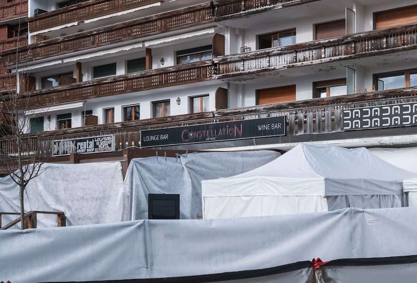 incendie à crans-montana : découvrez les dégâts subis par les biens de jessica et jacques et les efforts déployés pour faire face à cette catastrophe.