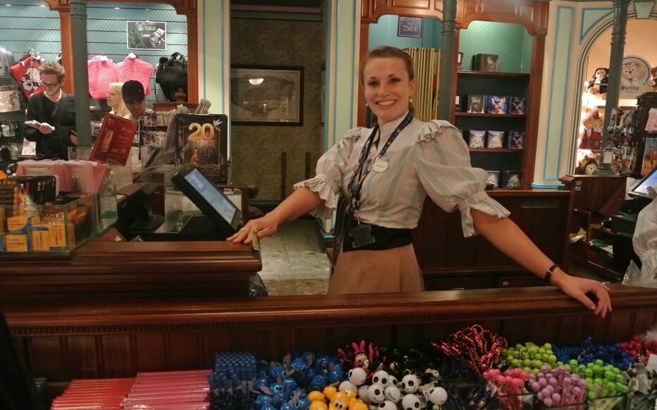 le réalisateur de 'joséphine' placé en garde à vue suite au tragique décès de son épouse, une enquête est en cours.